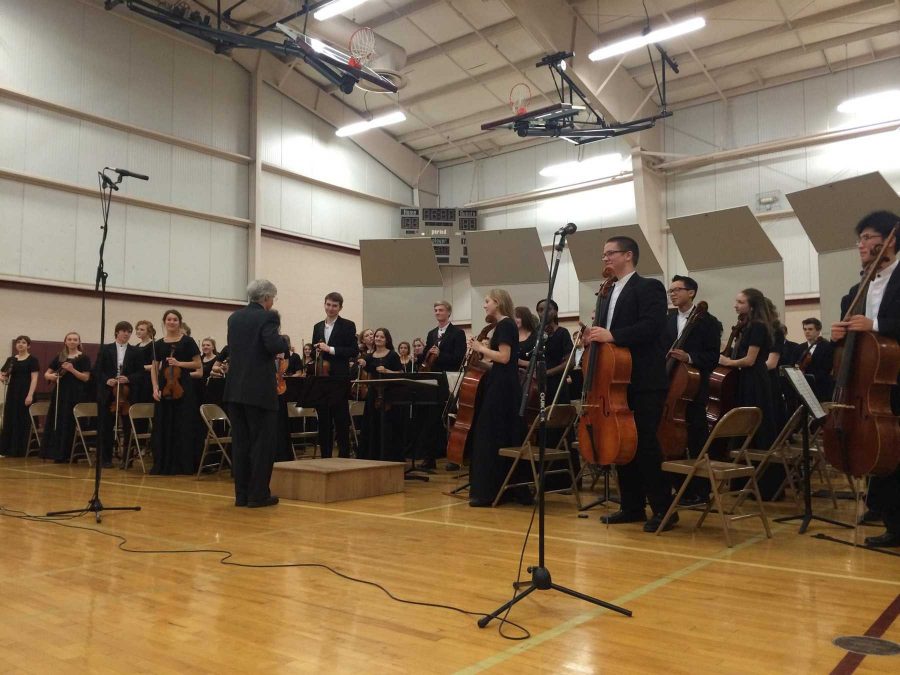 The high school’s Concert Orchestra performed at SEC led by Orchestra Director Jerry Jones. The orchestra performed The Barber of Seville by Gioachino Rossini, Rhosymedre by Vaughan Williams and Firebird by Stravinsky.