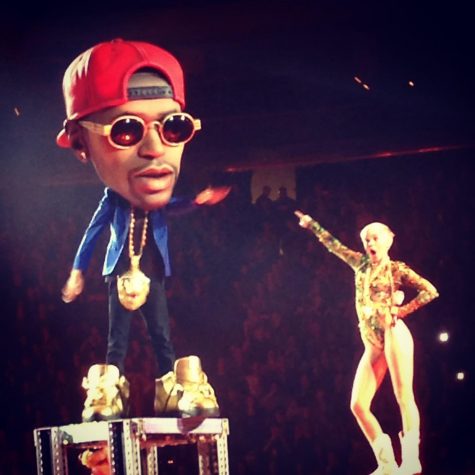 Miley Cyrus Twerks her way in the Xcel Energy Center