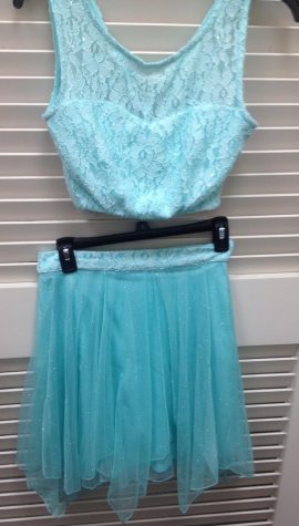 Quest for the dress: two-piece prom dresses make the ranks