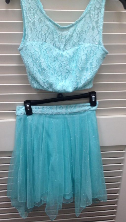 Quest for the dress: two-piece prom dresses make the ranks
