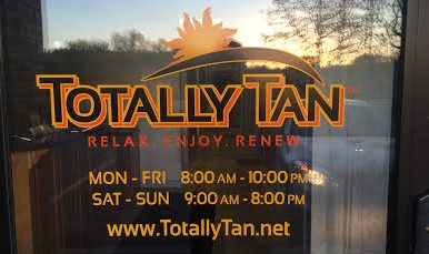 The outside of Totally Tan in Stillwater. Although there is a risk people still go tanning in beds. “I only go tanning in a bed before I go on a trip, to get a base going so I do not get burned wherever I go,” says junior Taylor Hanson.