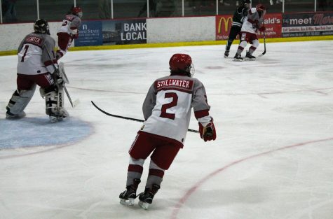 Boys hockey hopes to add banner during youth movement