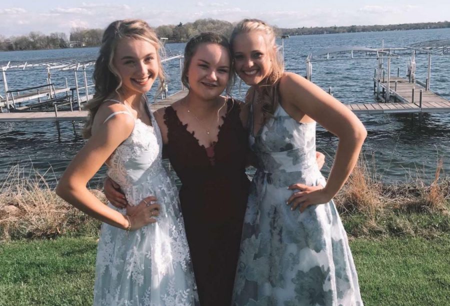 Seniors+Jenna+Yingling%2C+Annika+Brown%2C+and+Catherine+Monty+before+prom+2019.+The+girls+were+very+excited+for+the+big+night.