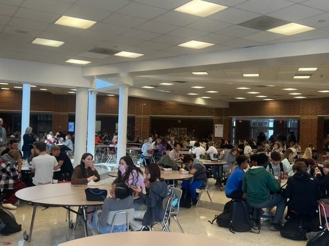 Multiple students in the lunchroom