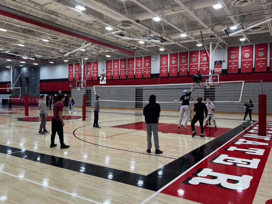 Health teacher Ryan Bartowskis second hour class engages in physical activity. This is one the many acts of physical activity that can be engaged to help the body relieve stress.