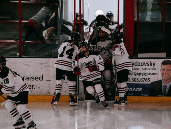 Girls hockey makes themselves a popular topic in school conversations after kicking off the season strong. Being known for their passionate and competitive players, it’s no wonder. 