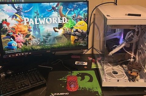 PalWorld is available on Xbox, Xbox Series X and Microsoft Windows. Players can choose whether or not they want to collaborate with other players. (RadioTimes.com)