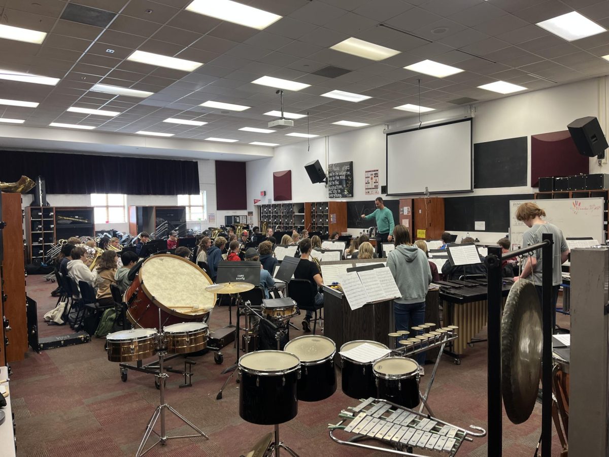 Concert Wind Symphony practices for the upcoming concert on Dec. 15 and 16. They have been practing hard every day on songs like "Festive Overture."