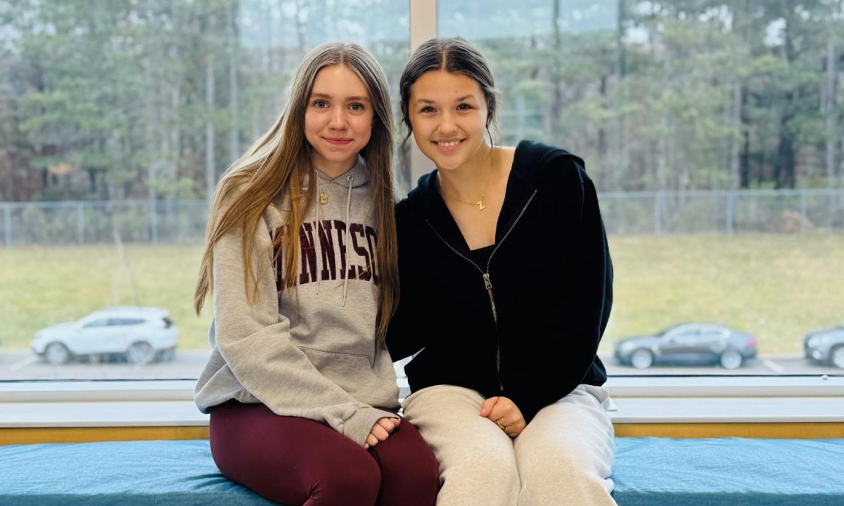 Juniors Miranda Stafne and Zita Meyer reflect on the unity that Roxy's Waffles has shown the community. The influence that Roxy's Waffles has is positively impacting the food industry in the community.