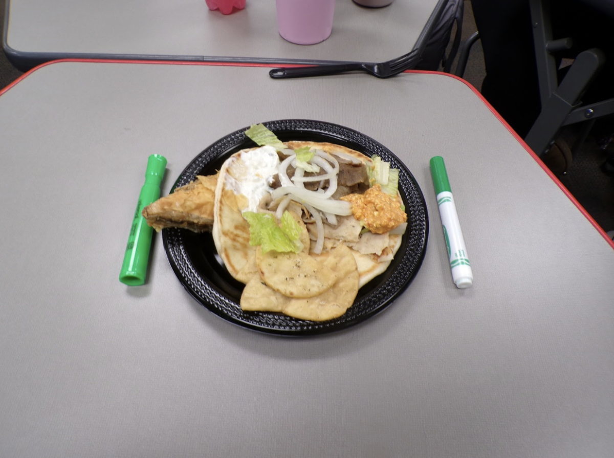 The green in the markers brings out the fresh veggies offered. The onions and lettuce did not disappoint.